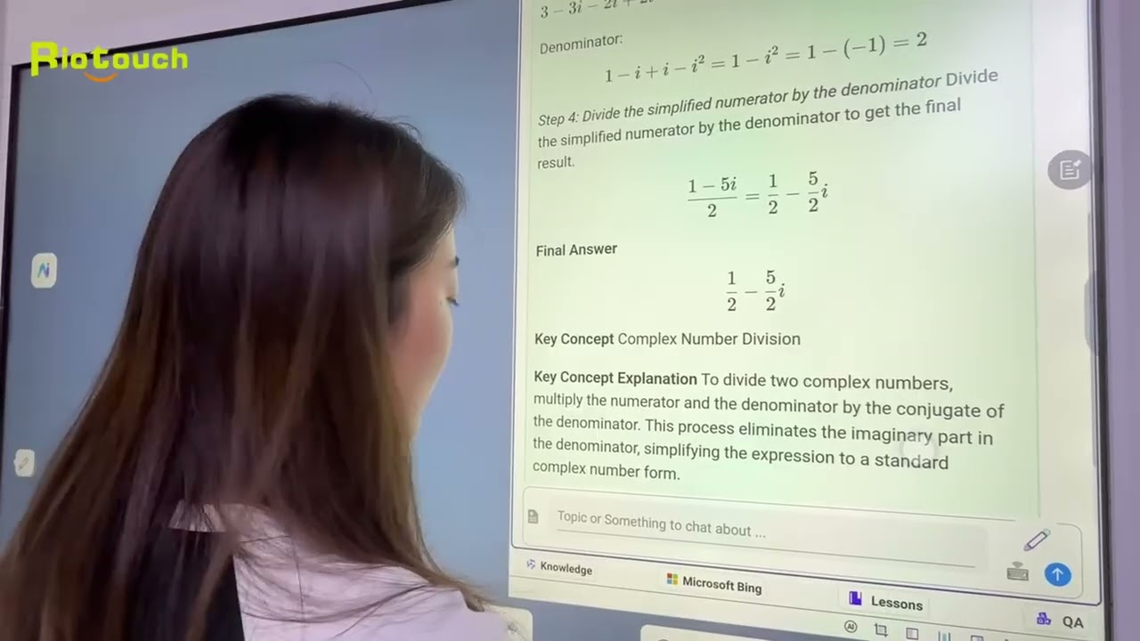 MÀN HÌNH TƯƠNG TÁC THÔNG MINH Riotouch. AI giải quyết các bài toán trong lớp học như thế nào?